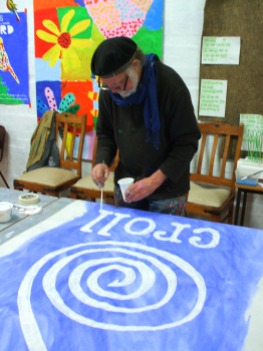 Jeff Doing Scroll by Hand at Art Central